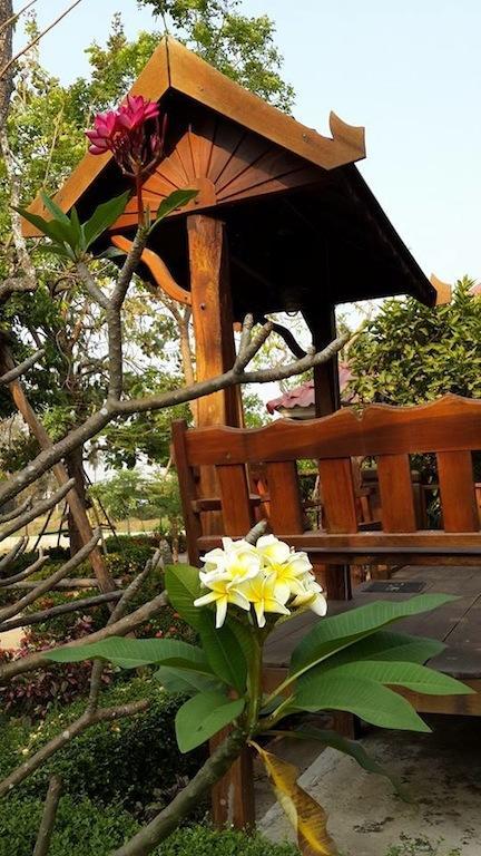 Punpisa Resort Sam Chuk Exterior photo